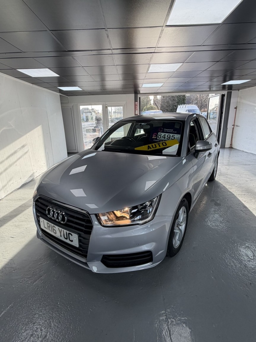 Used Audi A1 2016 for sale - 76931439: Photo 2
