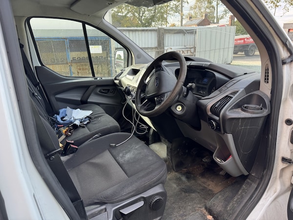 Used Ford Transit Custom 2015 for sale - 76237124: Photo 7
