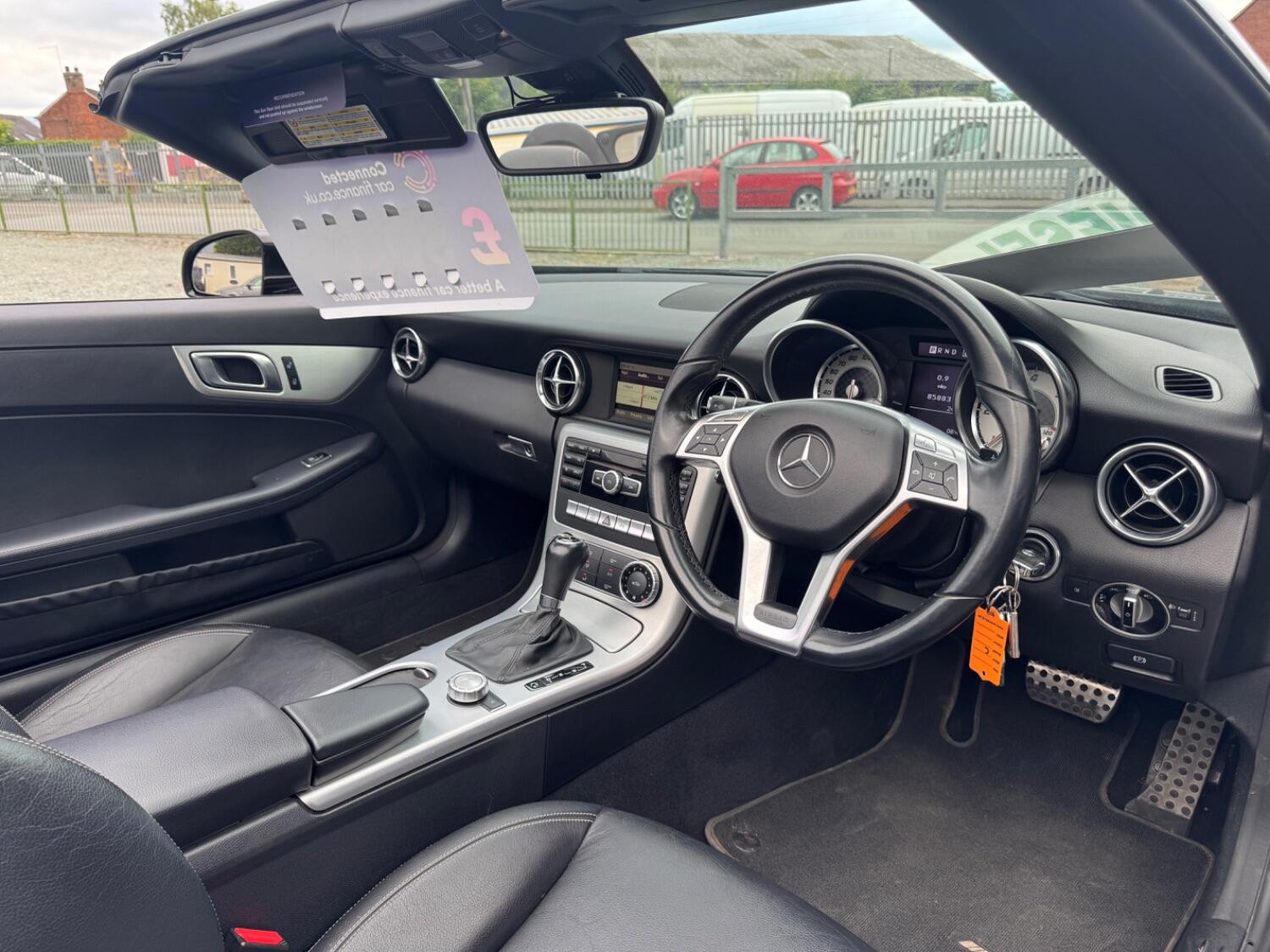 Used Mercedes-Benz SLK 2012 for sale - 76793637: Photo 10