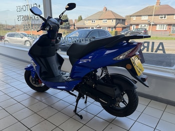 Used DB50QT-11 SCOOTER DB 50 QT-11 2024 for sale - bike-77938124: Photo