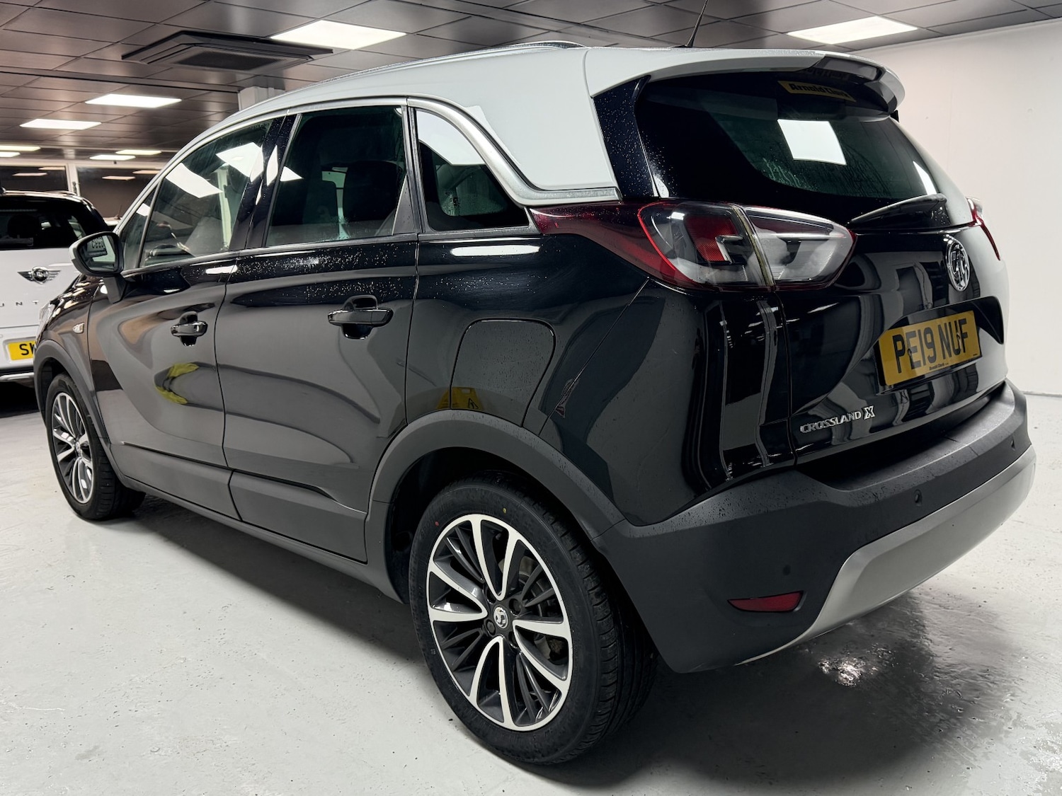 Used Vauxhall Crossland X 2019 for sale - 77694346: Photo 2