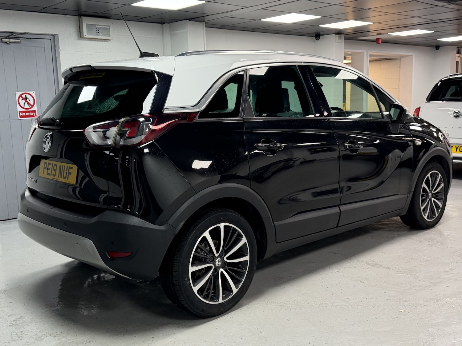 Used Vauxhall Crossland X 2019 for sale - 77694346: Photo 3