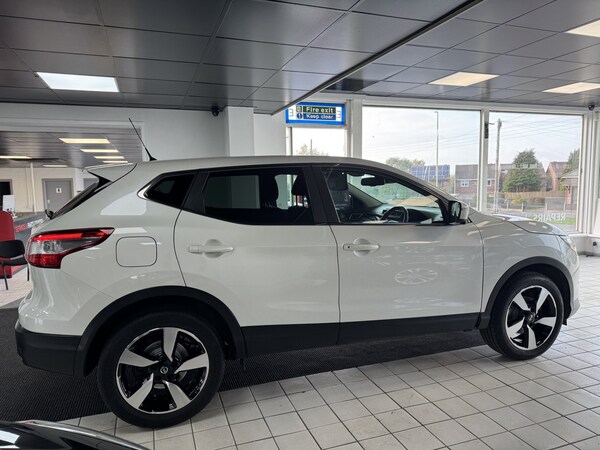 Used Nissan Qashqai 2015 for sale - 75385914: Photo 9