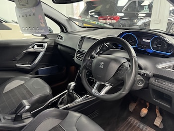 Used Peugeot 2008 2015 for sale - 77395204: Photo