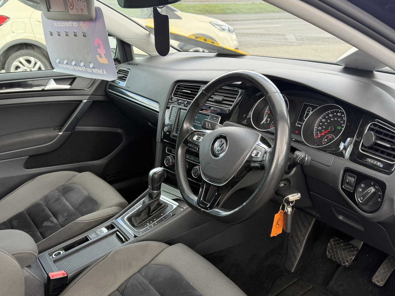 Used Volkswagen Golf 2017 for sale - 78057012: Photo 3