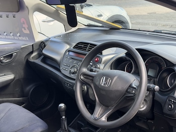 Used Honda Jazz 2014 for sale - 78683395: Photo