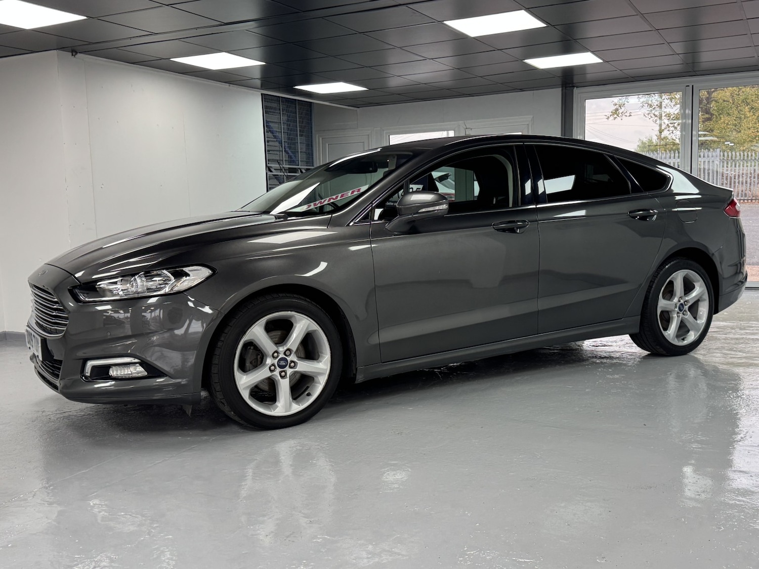 Used Ford Mondeo 2019 for sale - 76793635: Photo 4