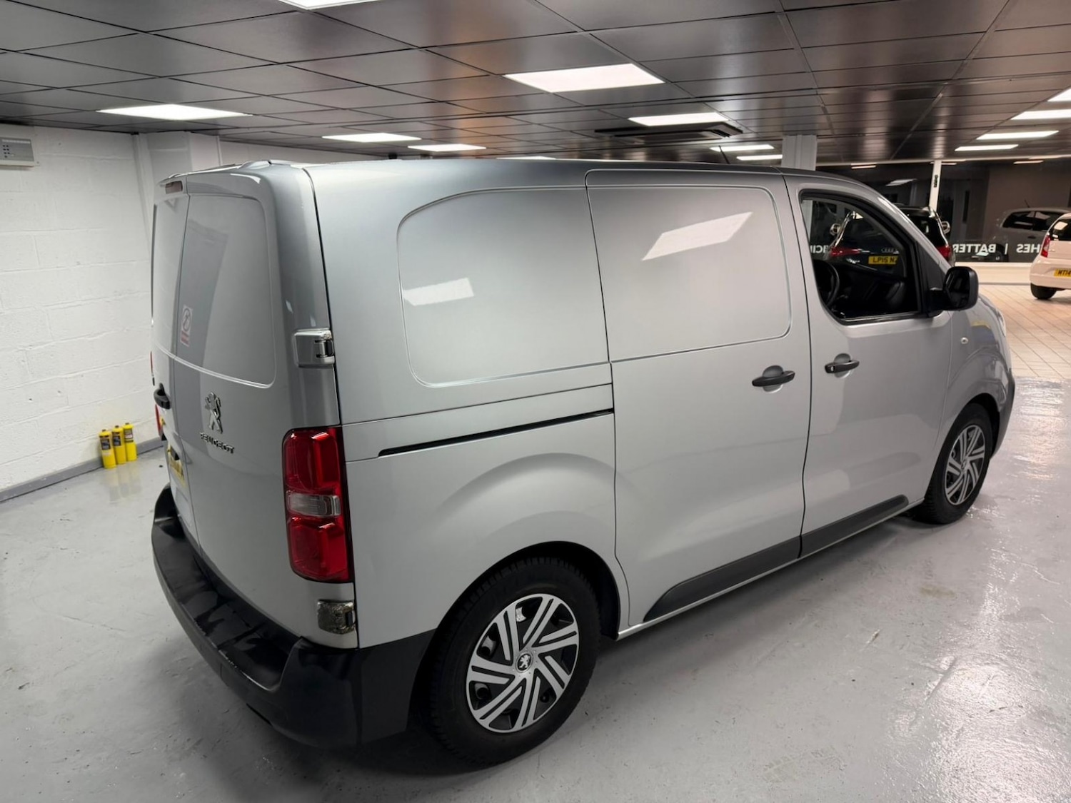 Used Peugeot Expert 2017 for sale - 76974416: Photo 4