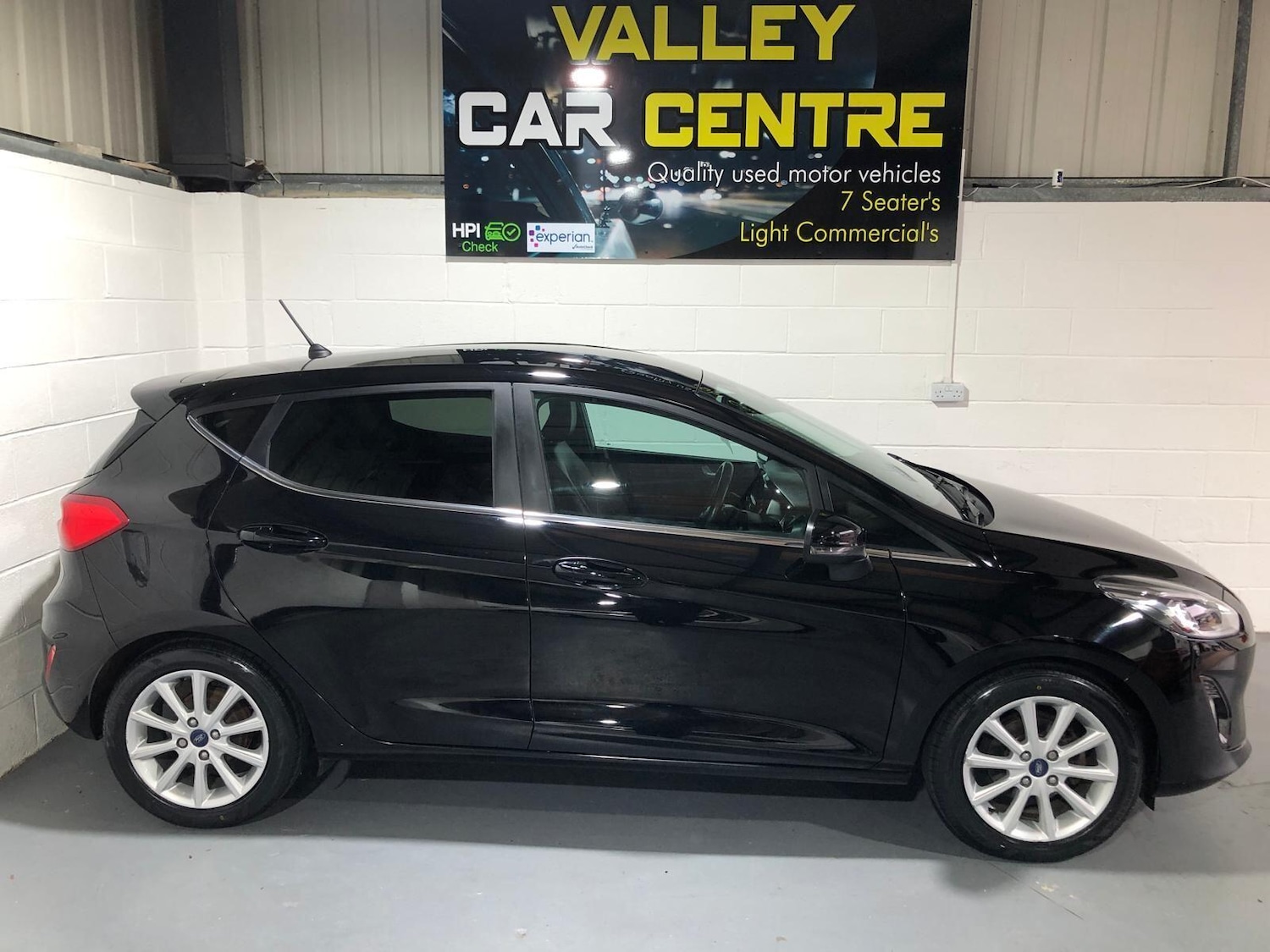 Used Ford Fiesta 2018 for sale - 77723885: Photo 3