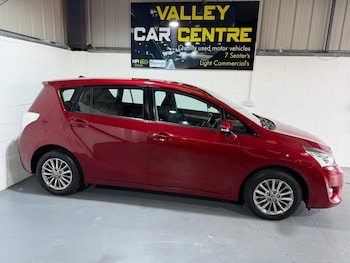 Used Toyota Verso 2017 for sale - 79362099: Photo