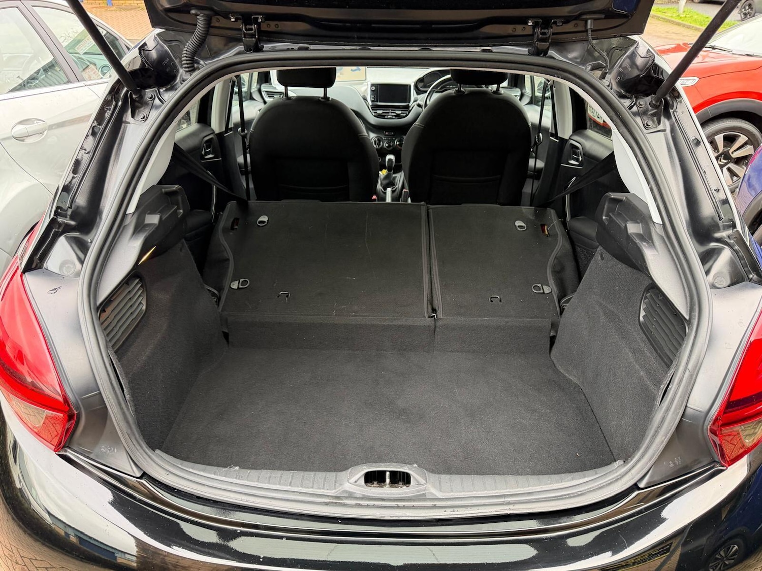 Used Peugeot 208 2018 for sale - 77559344: Photo 18