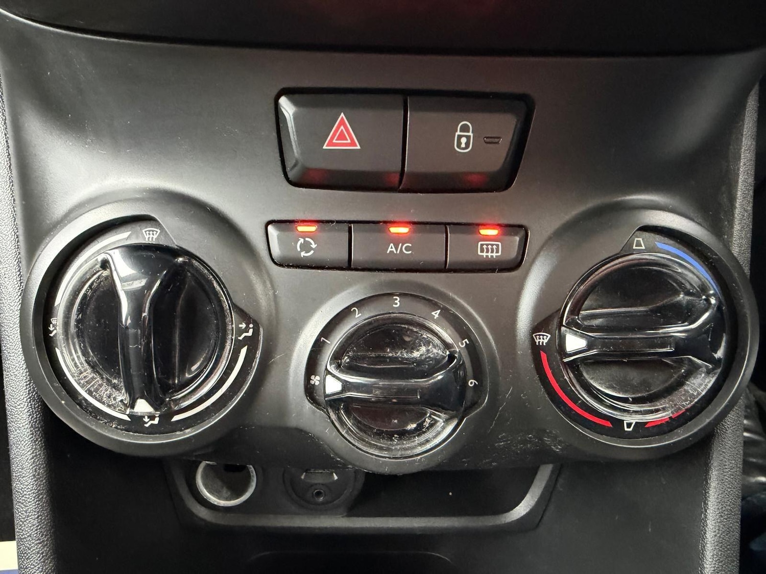 Used Peugeot 208 2018 for sale - 77559344: Photo 21