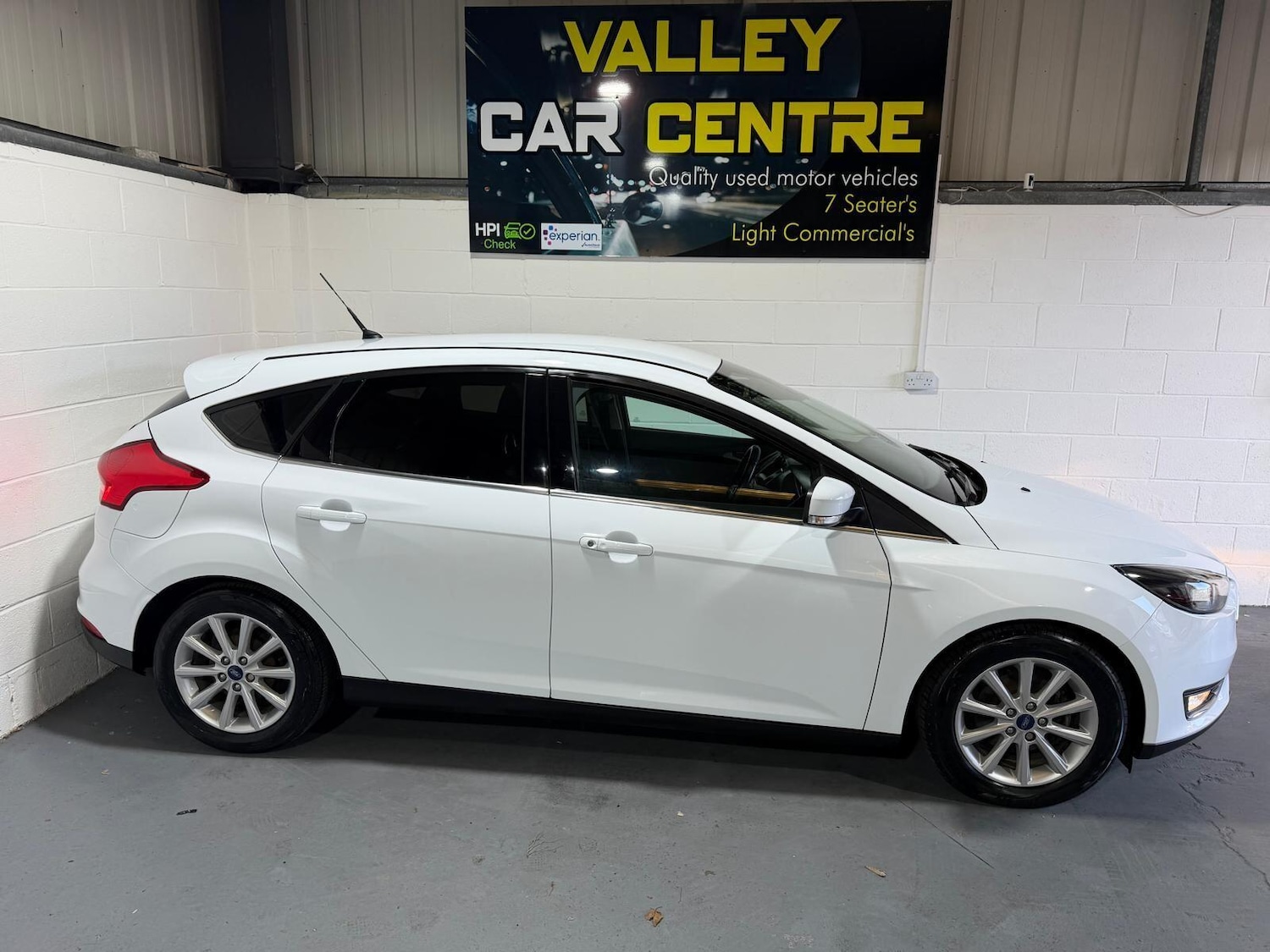 Used Ford Focus 2017 for sale - 77647016: Photo 5