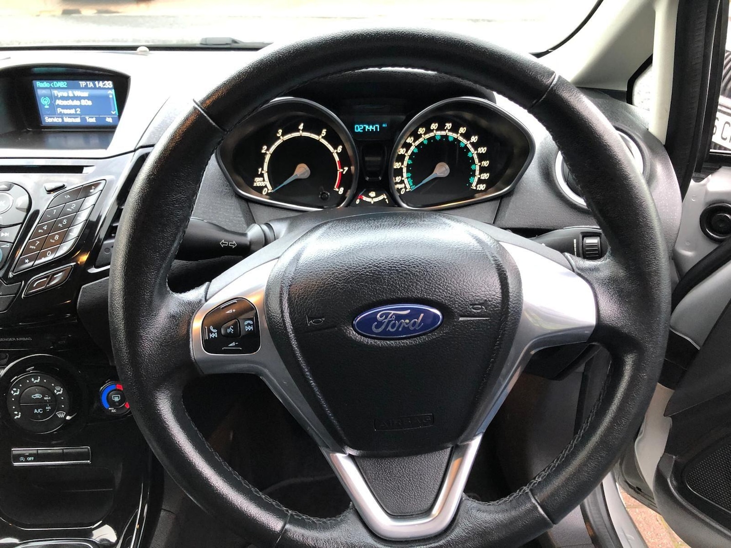 Used Ford Fiesta 2016 for sale - 77255536: Photo 11