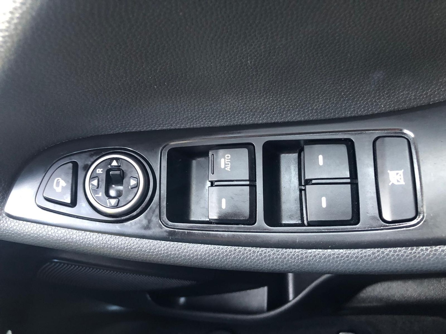 Used Hyundai i20 2018 for sale - 77230461: Photo 25