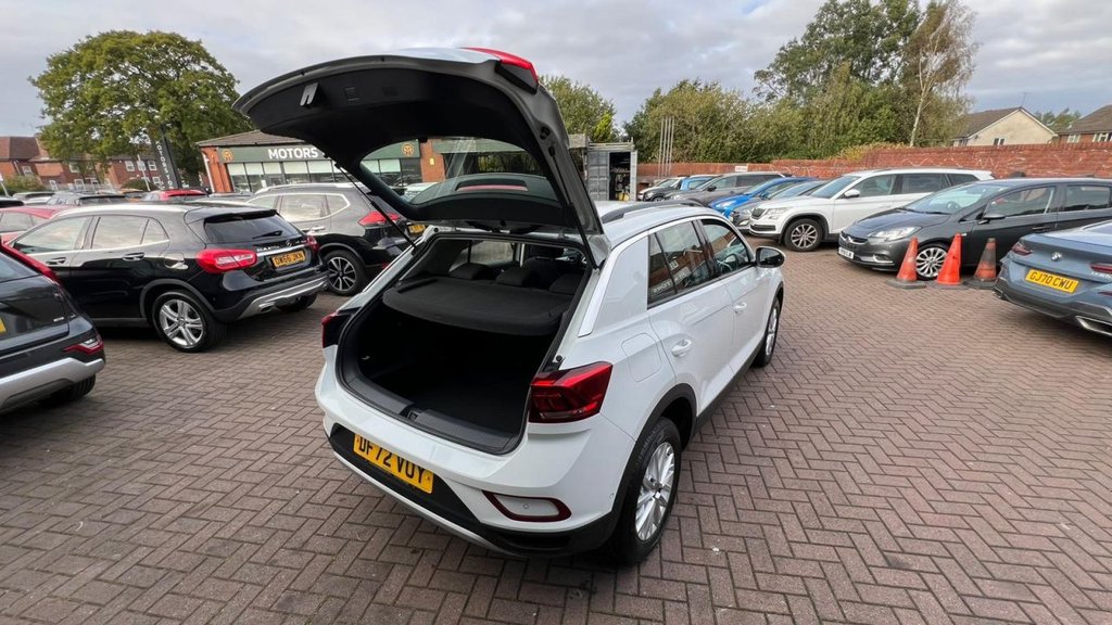 Used Volkswagen T-Roc 2023 for sale - 76751342: Photo 20