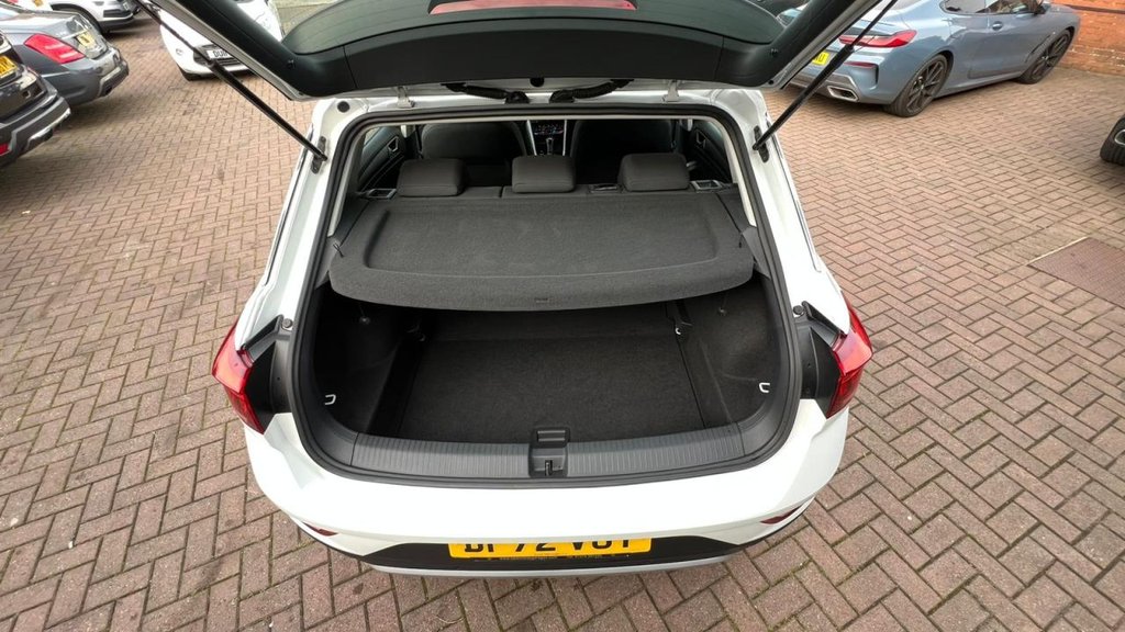 Used Volkswagen T-Roc 2023 for sale - 76751342: Photo 32