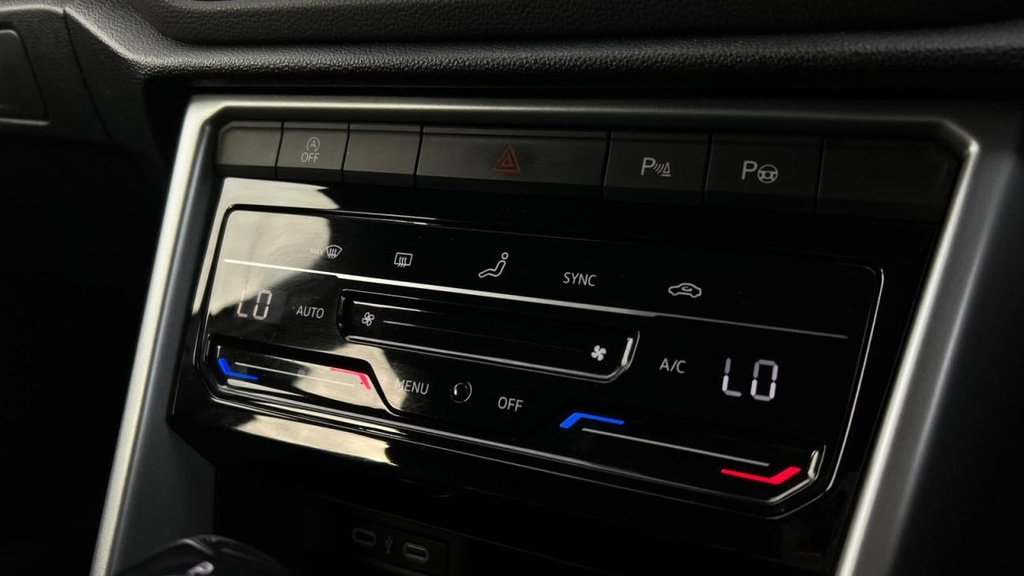 Used Volkswagen T-Roc 2023 for sale - 76751342: Photo 42