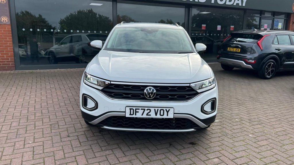 Used Volkswagen T-Roc 2023 for sale - 76751342: Photo 6