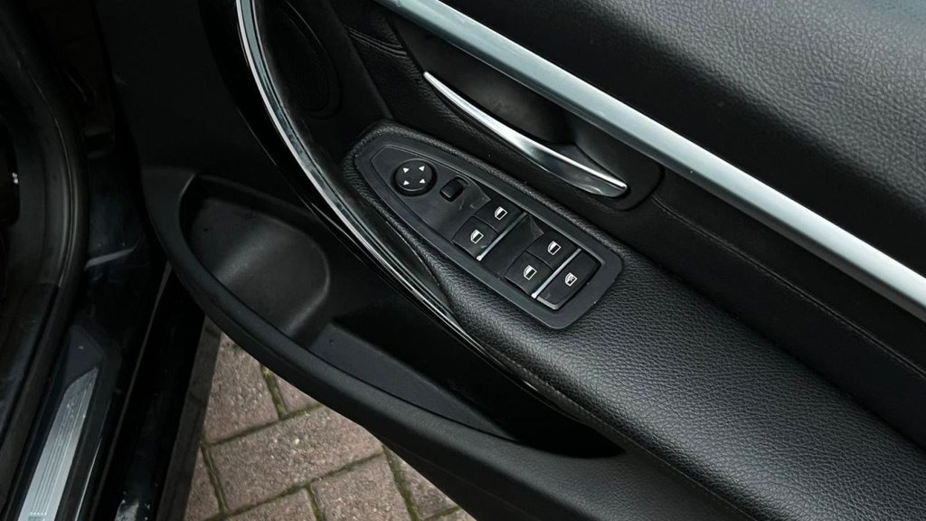 Used BMW 3 Series 2017 for sale - 77080337: Photo 12