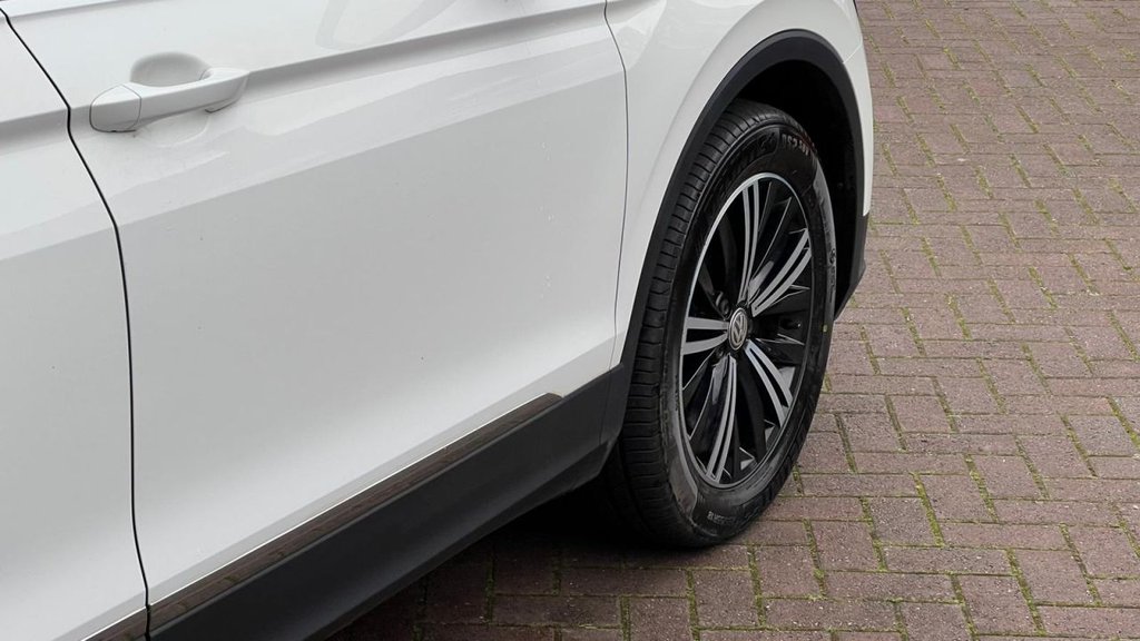 Used Volkswagen Tiguan 2018 for sale - 76514571: Photo 26