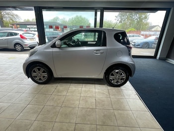 Used Toyota IQ 2012 for sale - 75253496: Photo