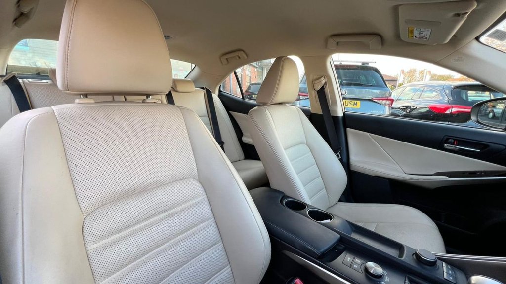 Used Lexus IS 2015 for sale - 76570604: Photo 10