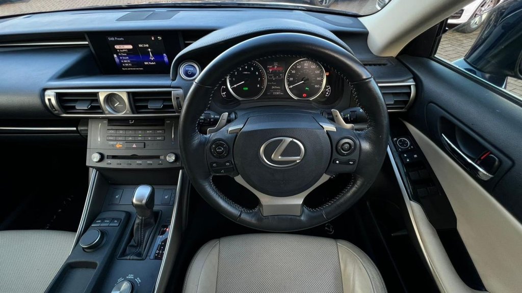 Used Lexus IS 2015 for sale - 76570604: Photo 12