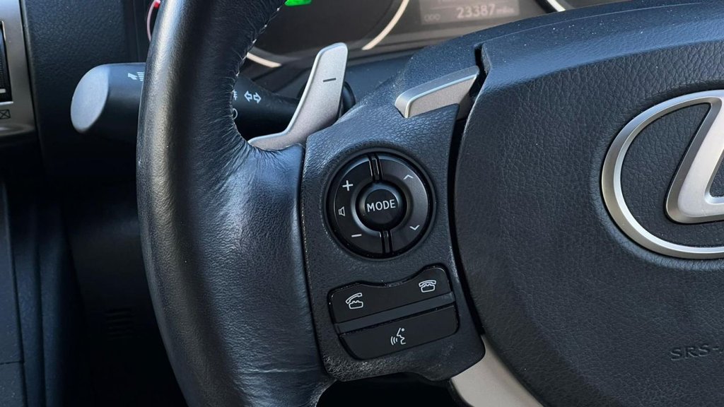 Used Lexus IS 2015 for sale - 76570604: Photo 16