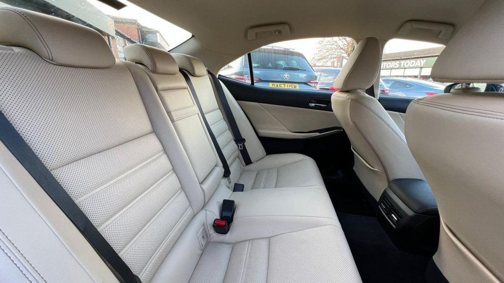 Used Lexus IS 2015 for sale - 76570604: Photo 24