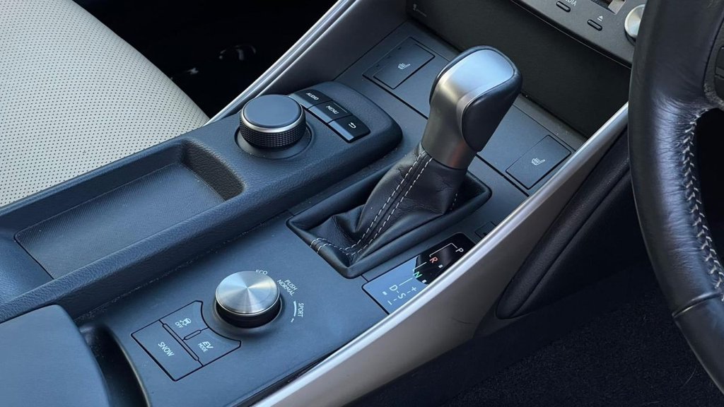 Used Lexus IS 2015 for sale - 76570604: Photo 29