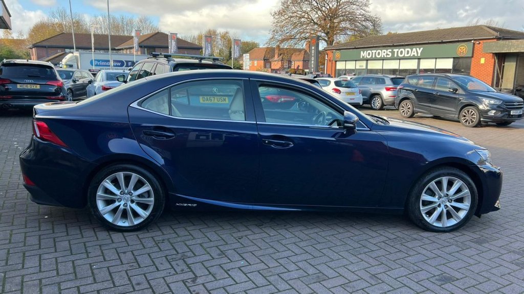 Used Lexus IS 2015 for sale - 76570604: Photo 3