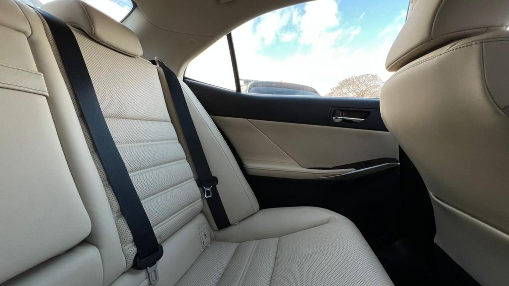 Used Lexus IS 2015 for sale - 76570604: Photo 39