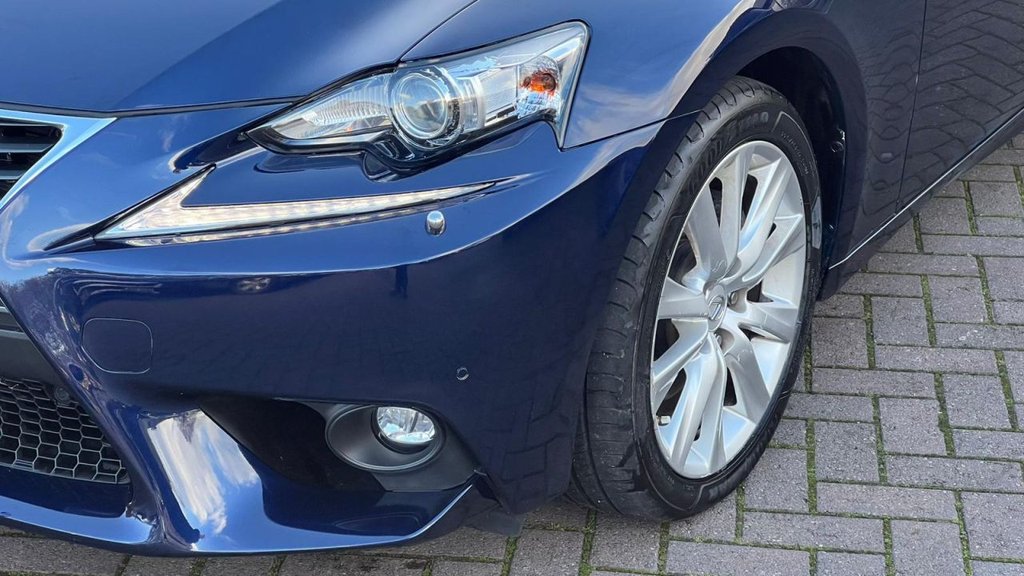 Used Lexus IS 2015 for sale - 76570604: Photo 9