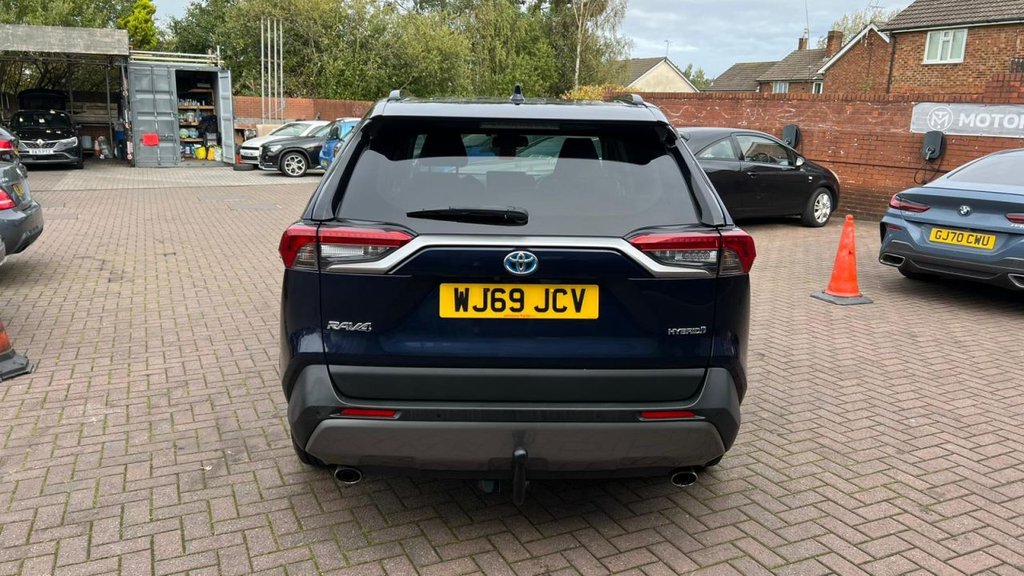 Used Toyota RAV4 2019 for sale - 76203302: Photo 10