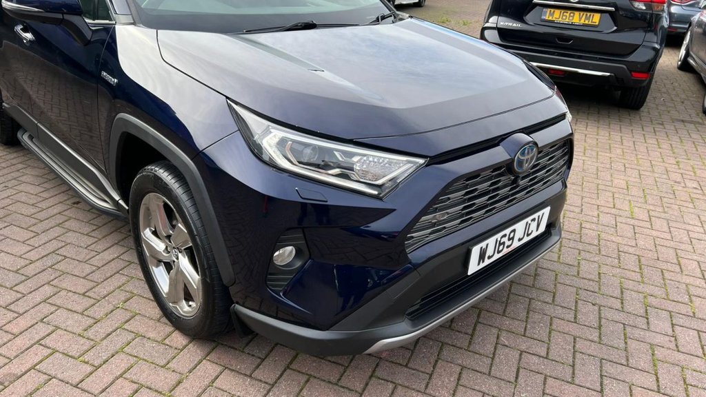 Used Toyota RAV4 2019 for sale - 76203302: Photo 16