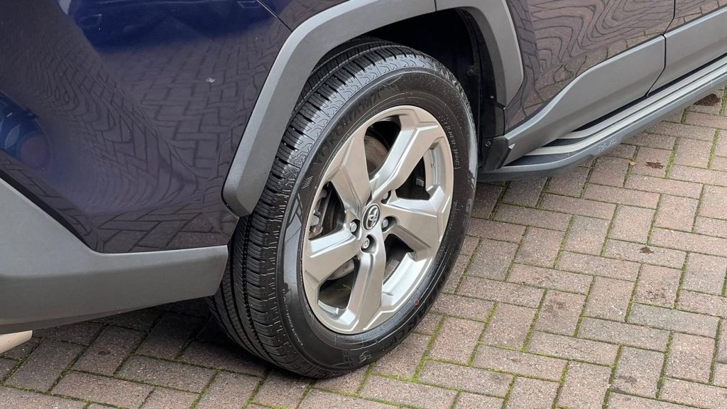 Used Toyota RAV4 2019 for sale - 76203302: Photo 27