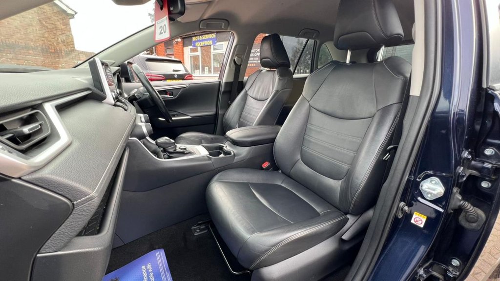 Used Toyota RAV4 2019 for sale - 76203302: Photo 36