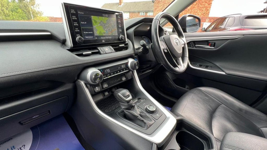 Used Toyota RAV4 2019 for sale - 76203302: Photo 44