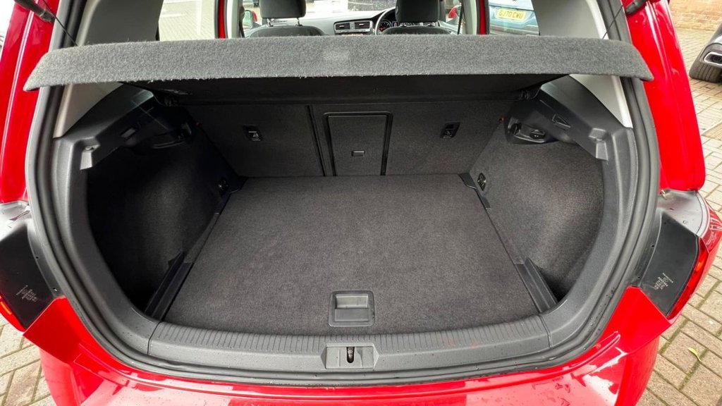 Used Volkswagen Golf 2017 for sale - 76751047: Photo 24