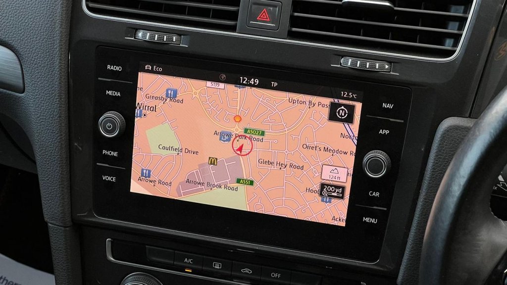 Used Volkswagen Golf 2017 for sale - 76751047: Photo 4