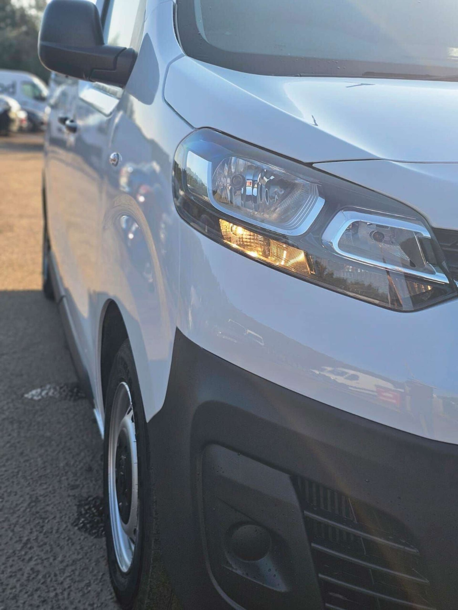 Used Vauxhall Vivaro 2023 for sale - 78223550: Photo 2