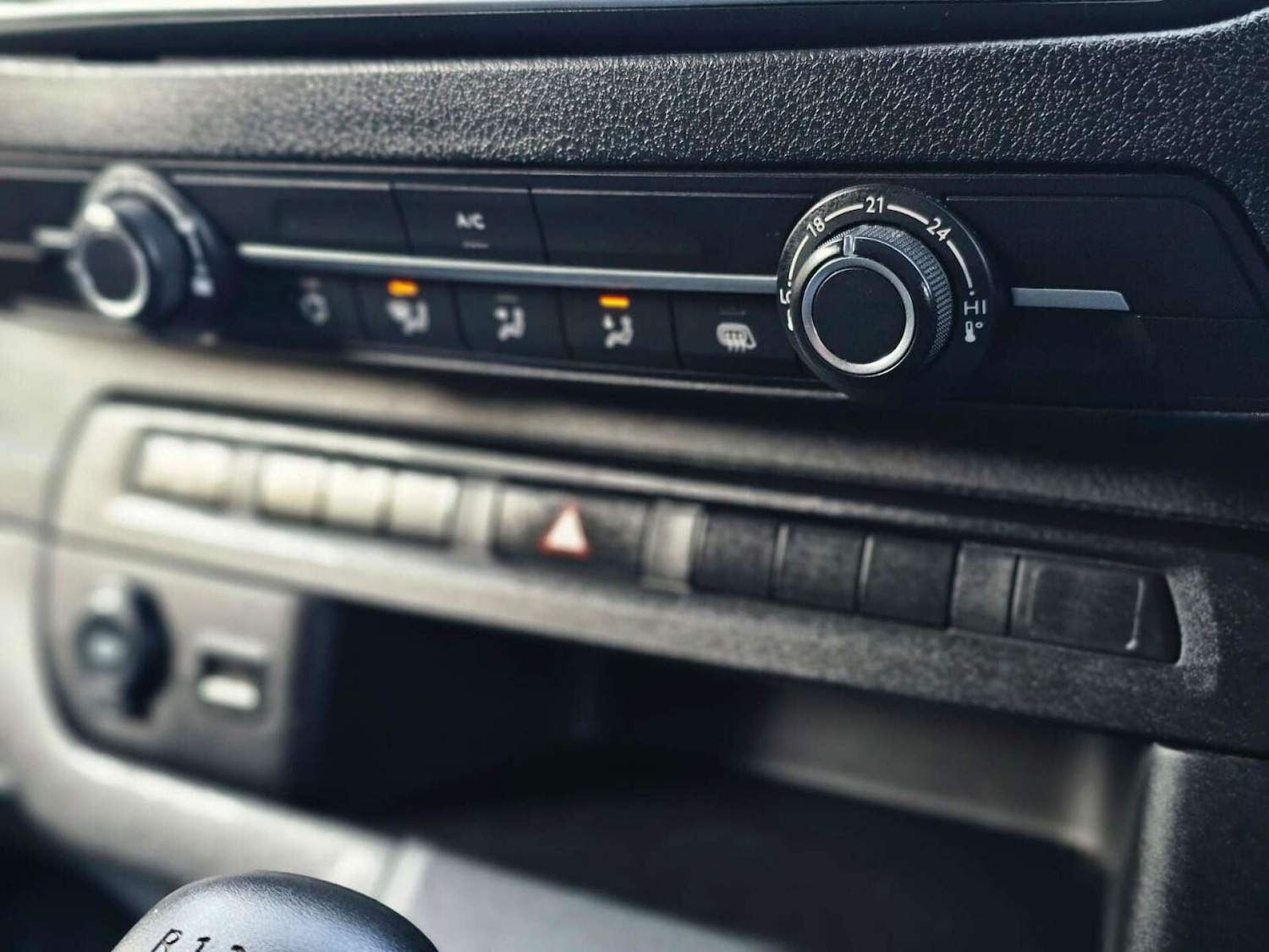 Used Vauxhall Vivaro 2023 for sale - 78223550: Photo 40