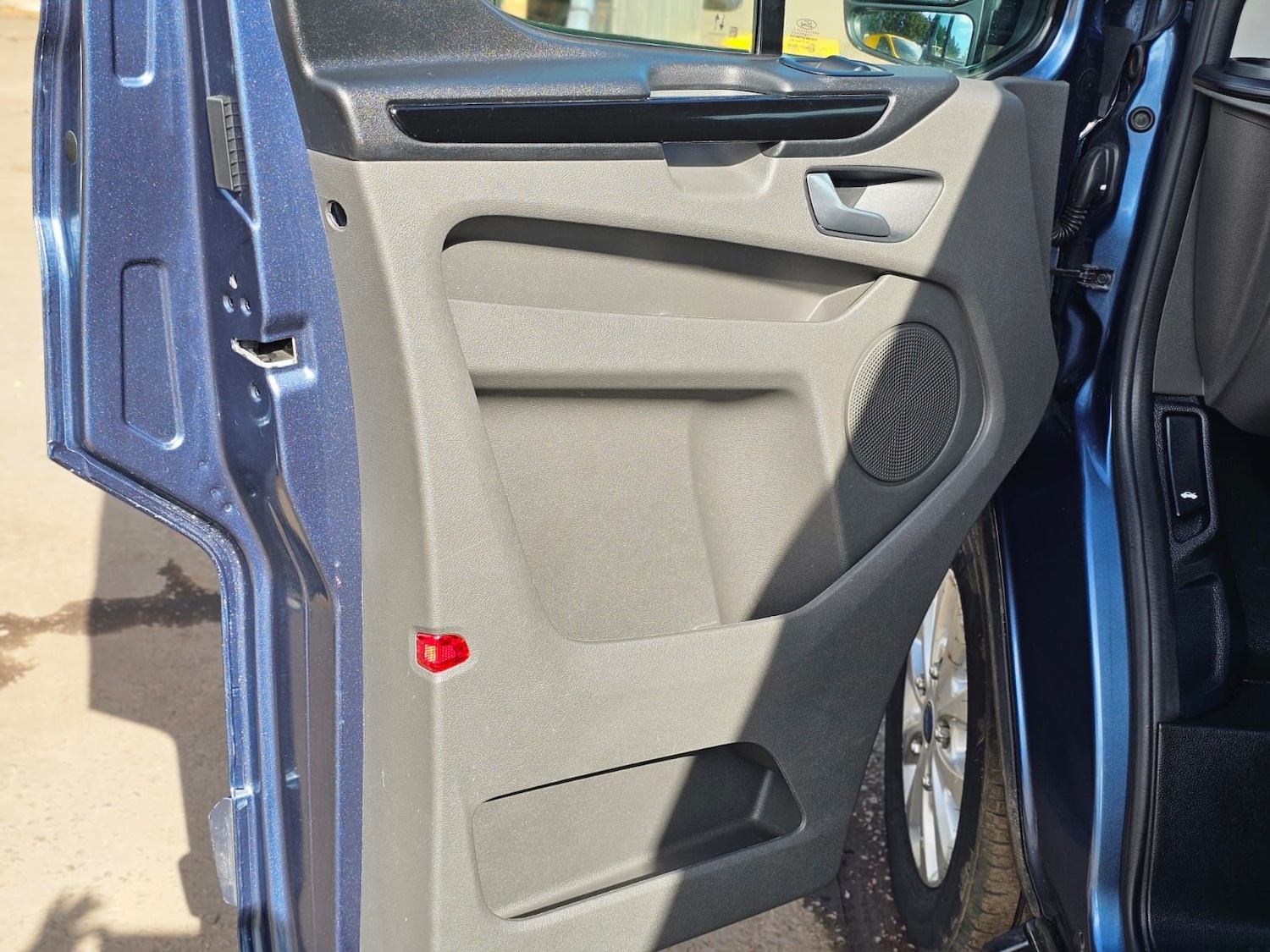 Used Ford Transit Custom 2023 for sale - 77942308: Photo 29