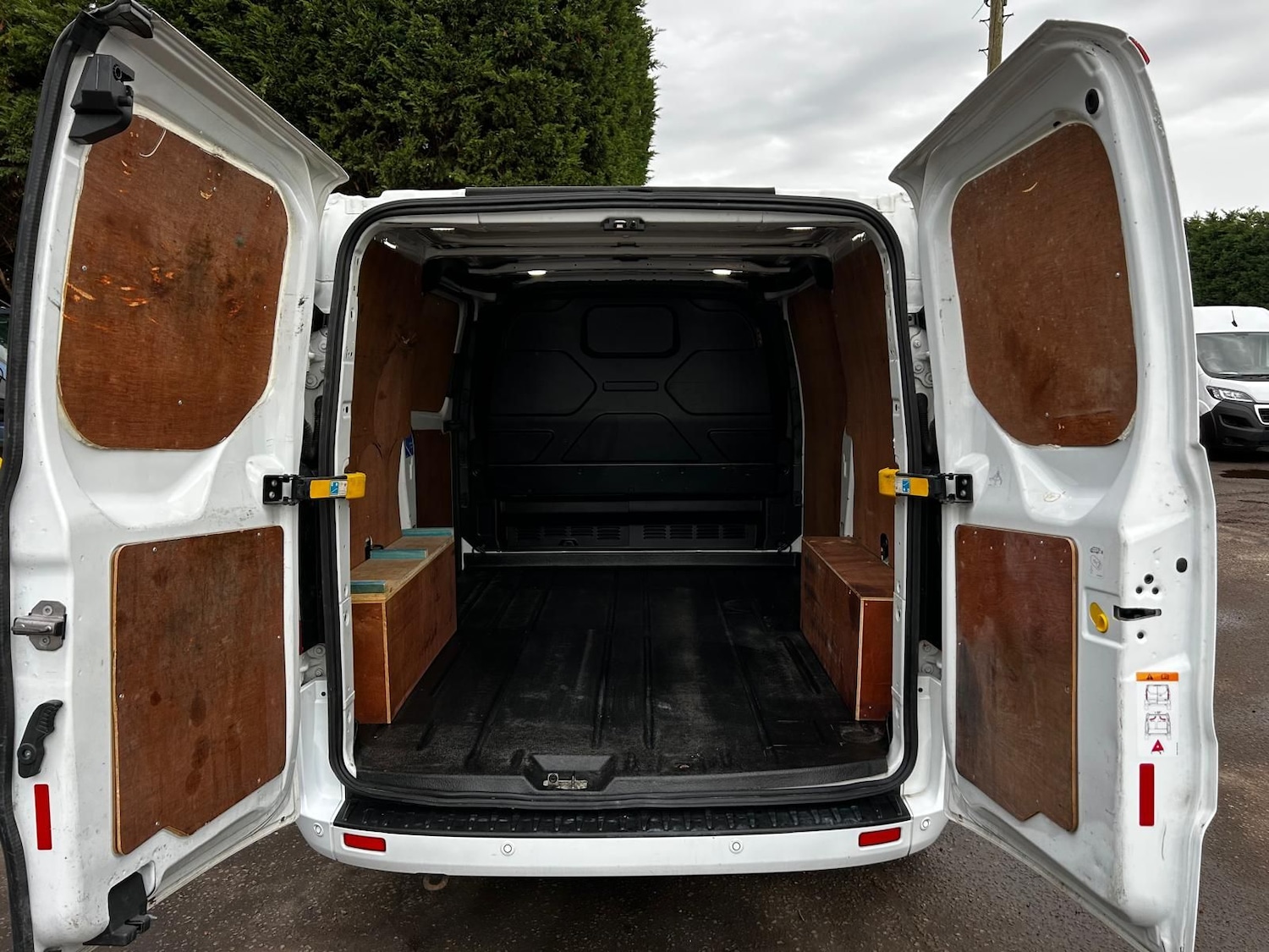 Used Ford Transit Custom 2021 for sale - 77618469: Photo 10