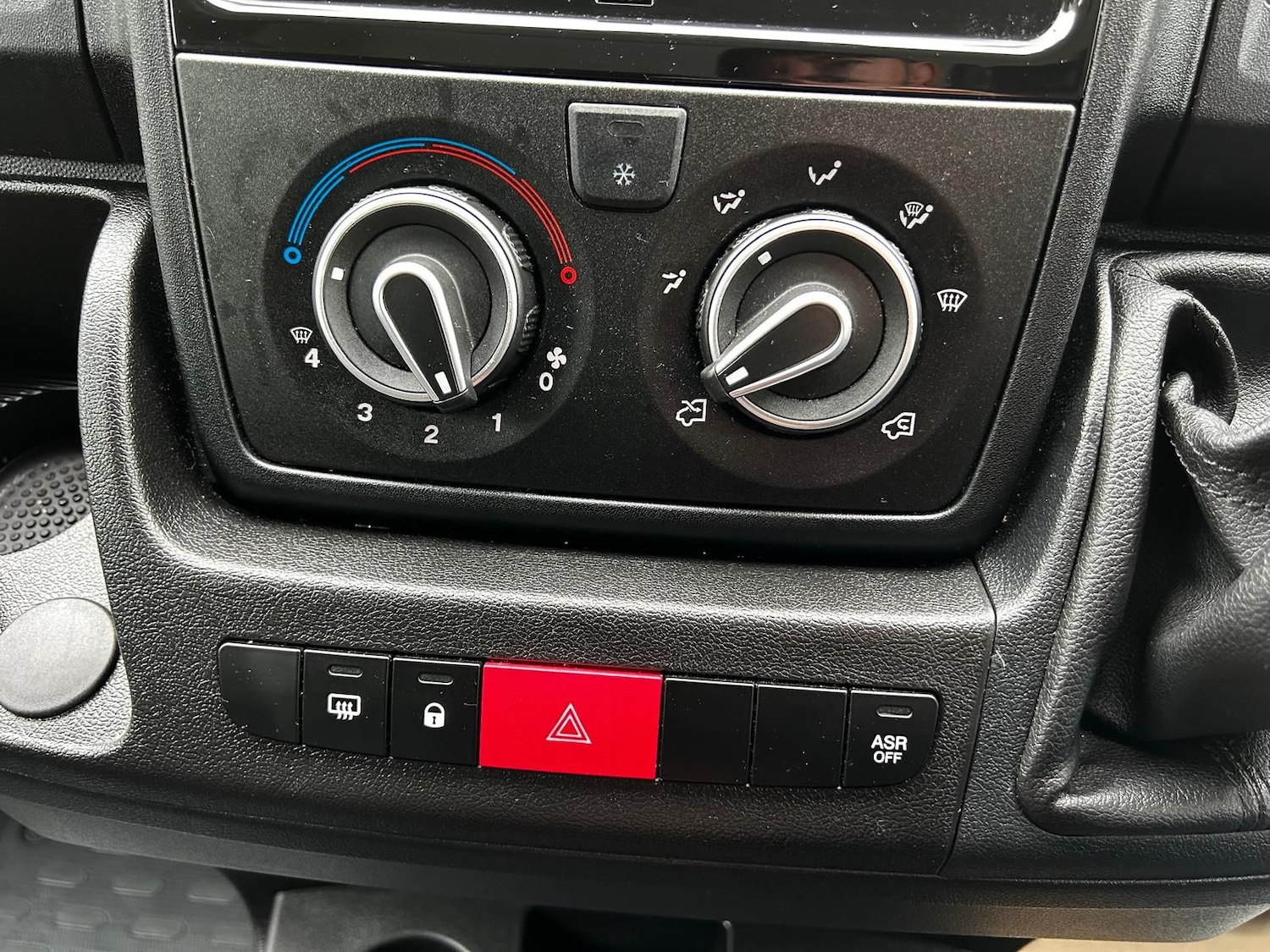 Used Peugeot Boxer 2024 for sale - 77031631: Photo 18