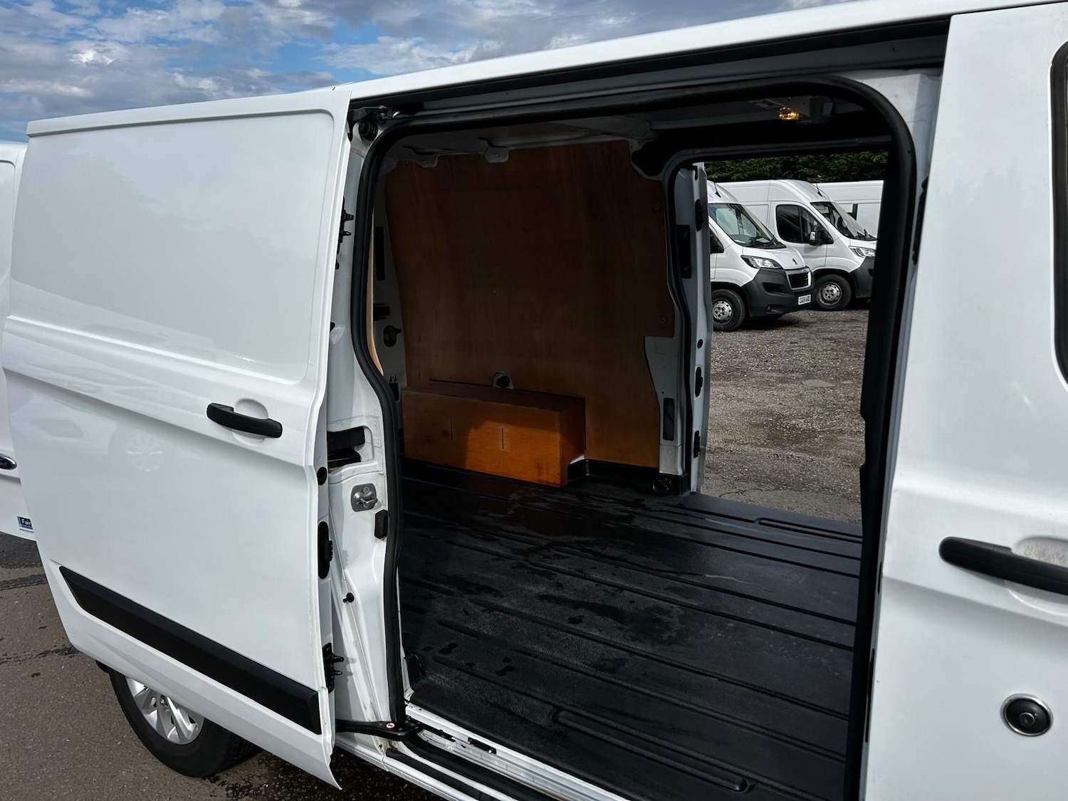Used Ford Transit Custom 2023 for sale - 77031621: Photo 4