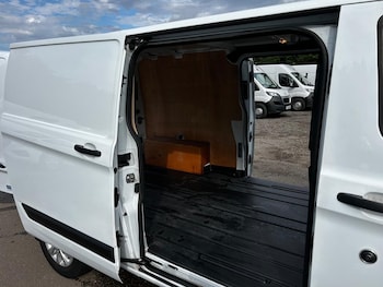 Used Ford Transit Custom 2023 for sale - 77031621: Photo