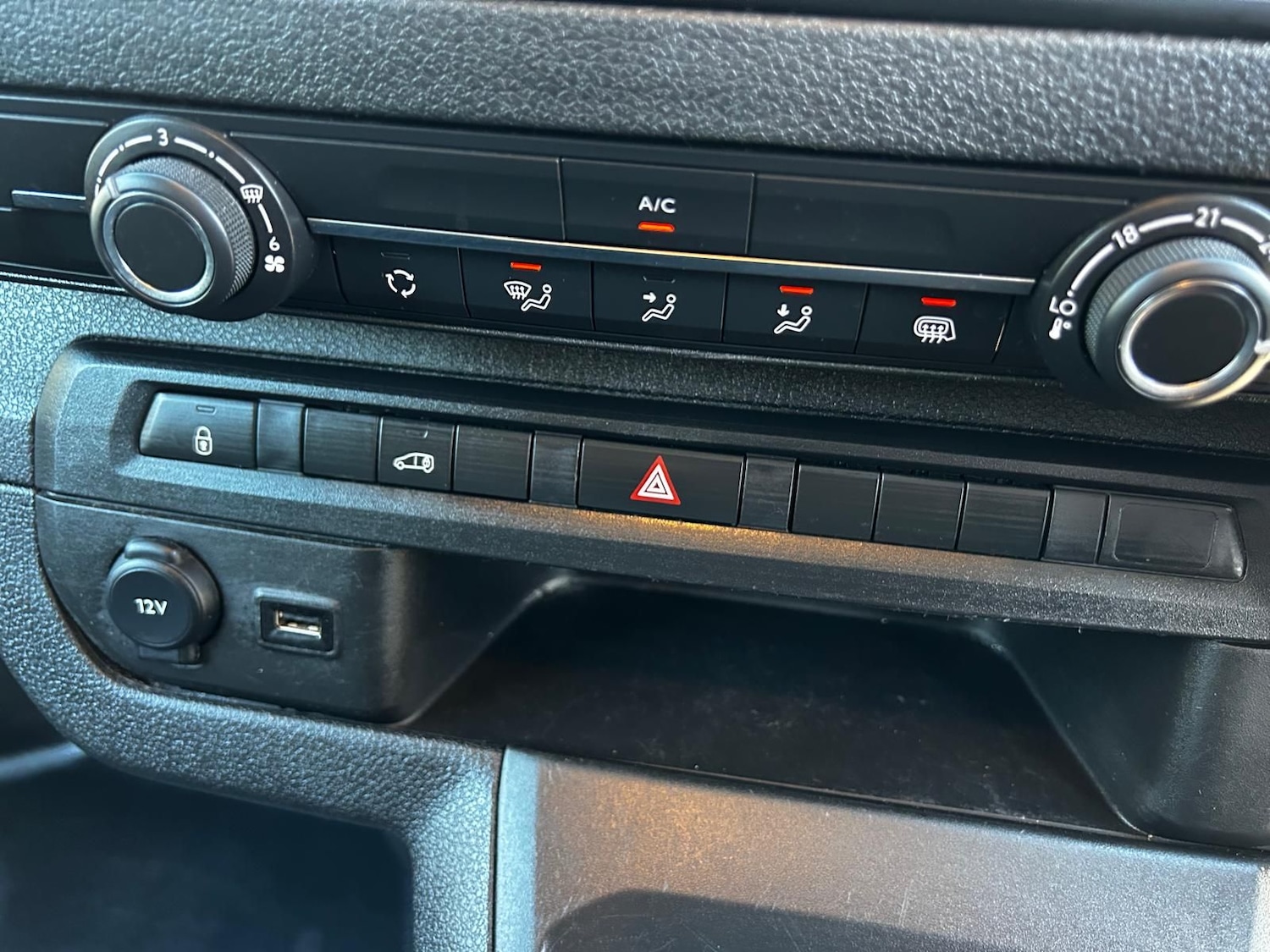 Used Vauxhall Vivaro 2023 for sale - 77134092: Photo 14