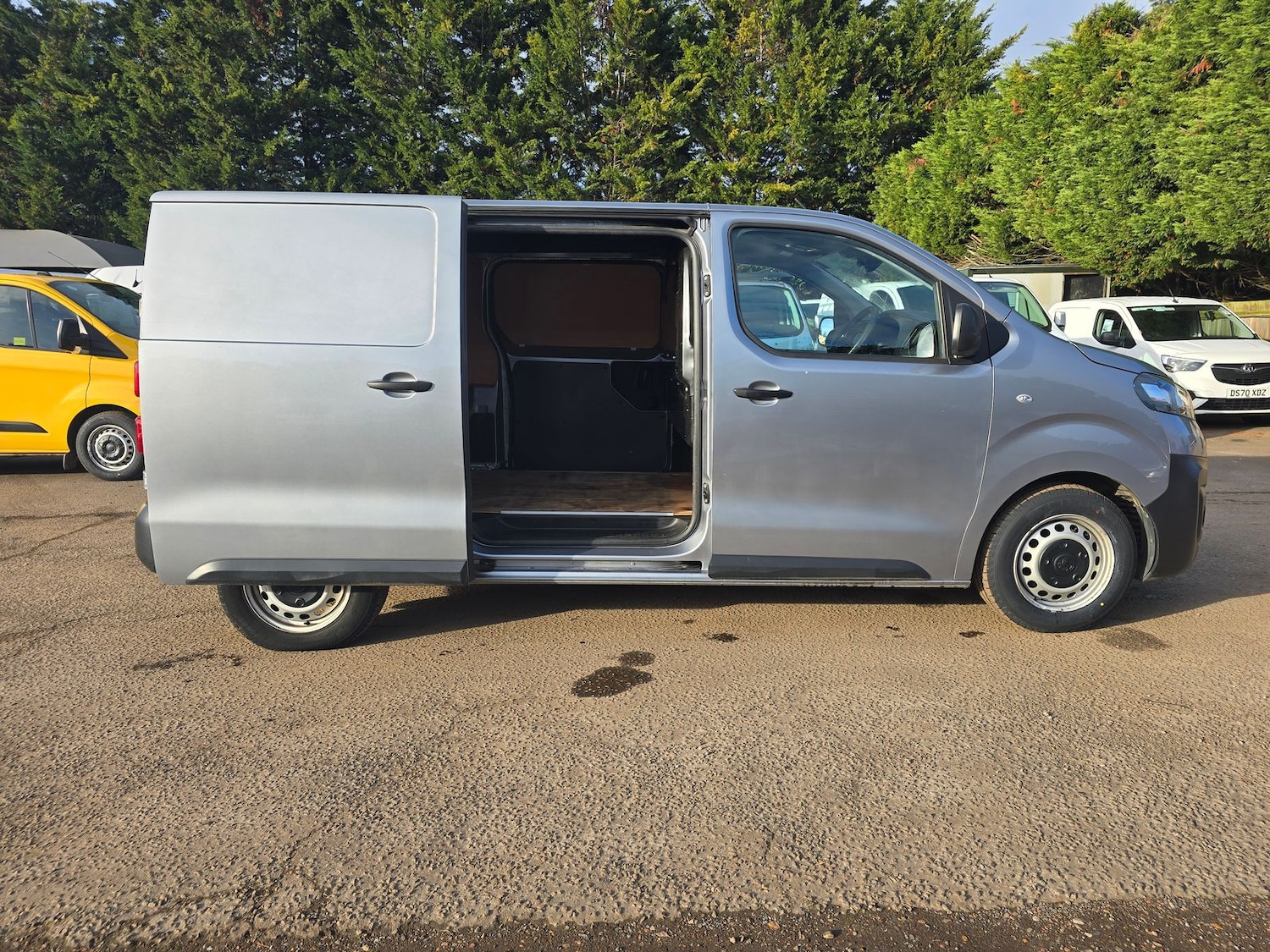 Used Vauxhall Vivaro 2023 for sale - 77075879: Photo 6